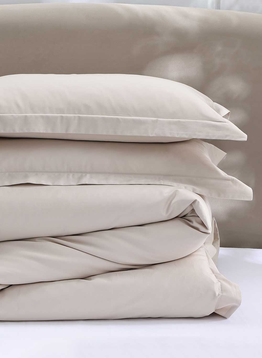 The MUIR 300tc cotton sateen plain dyes are smooth and soft, perfect for a good nights sleep.